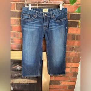 🛍️ BKE denim 100% Cotton Capri Size 31 excellent condition.